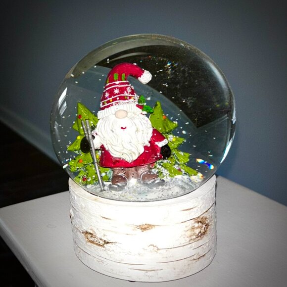 Musical Santa Snow Globe Christmas Santa on Skis NWT - Picture 3 of 5